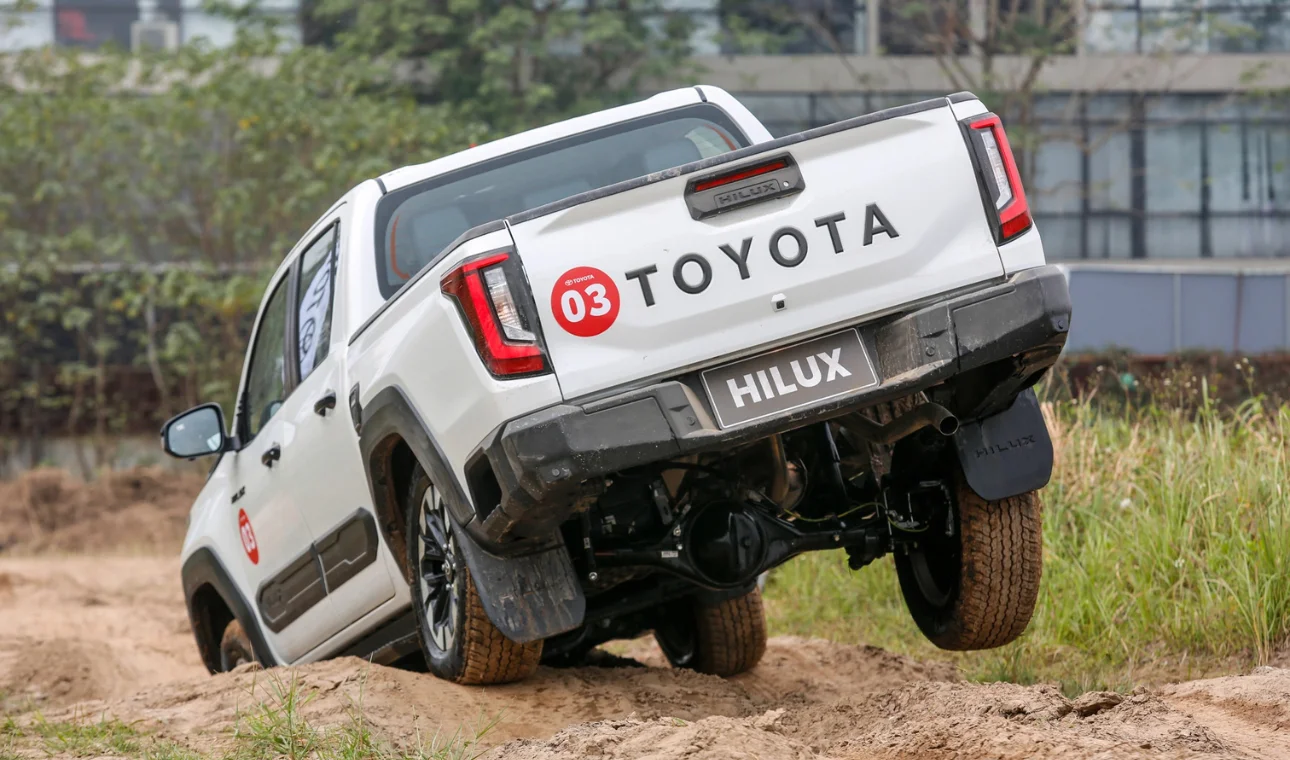 Toyota Hilux 5